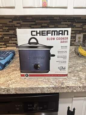 Chefman 3.0 Quart Slow Cooker with Removable Stoneware, Blue